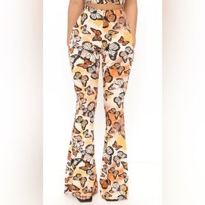Butterfly flare leggings